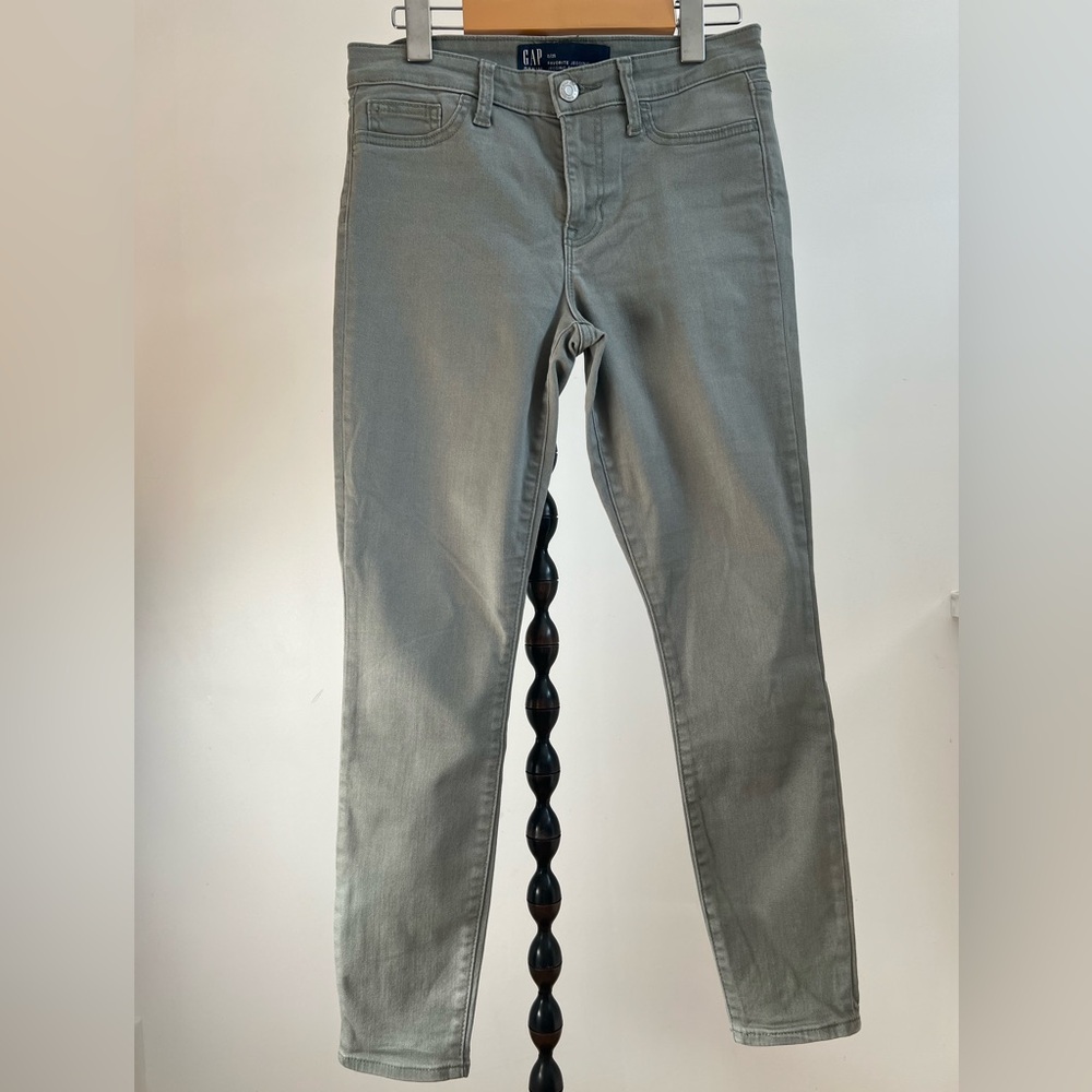 Green Women's Skinny Jeans - Gray